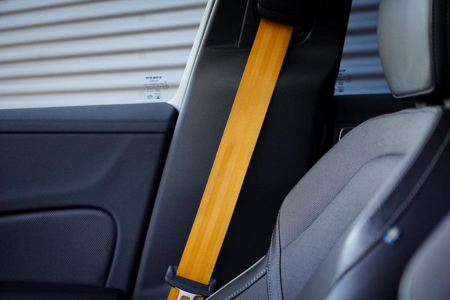 Volvo V60 2.0 T8 Twin Engine AWD Polestar 405 PK / Bowers&Wilkins / HEICO / Pano / Adaptive Cruise / Trekhaak
