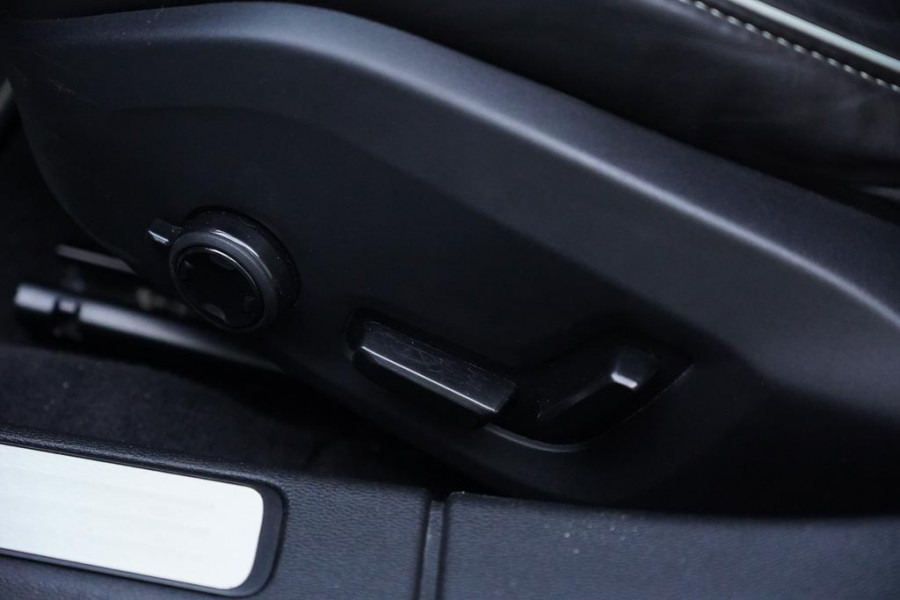 Volvo V60 2.0 T8 Twin Engine AWD Polestar 405 PK / Bowers&Wilkins / HEICO / Pano / Adaptive Cruise / Trekhaak