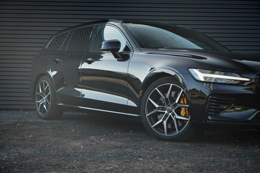 Volvo V60 2.0 T8 Twin Engine AWD Polestar 405 PK / Bowers&Wilkins / HEICO / Pano / Adaptive Cruise / Trekhaak
