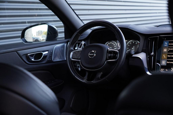 Volvo V60 2.0 T8 Twin Engine AWD Polestar 405 PK / Bowers&Wilkins / HEICO / Pano / Adaptive Cruise / Trekhaak