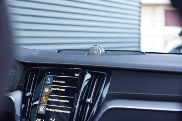 Volvo V60 2.0 T8 Twin Engine AWD Polestar 405 PK / Bowers&Wilkins / HEICO / Pano / Adaptive Cruise / Trekhaak