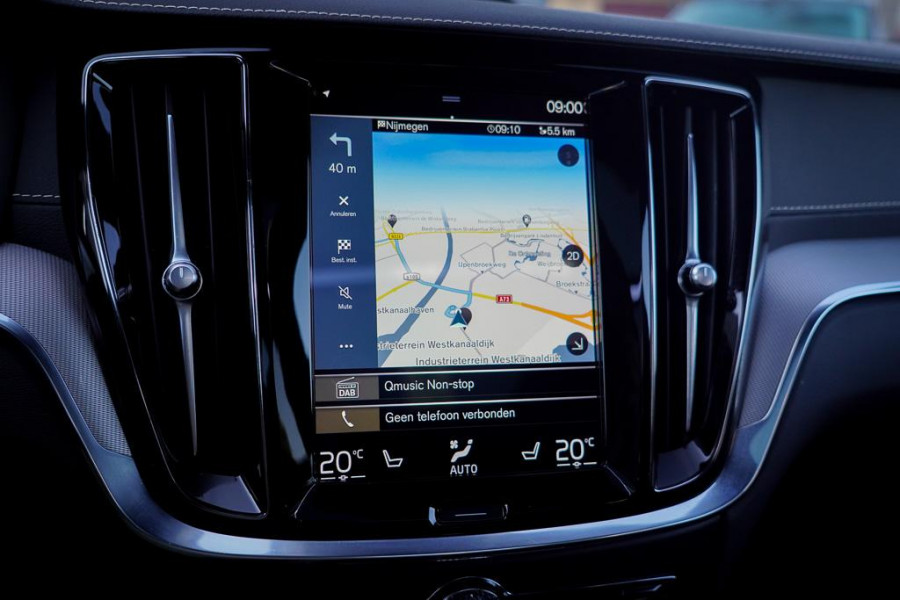 Volvo V60 2.0 T8 Twin Engine AWD Polestar 405 PK / Bowers&Wilkins / HEICO / Pano / Adaptive Cruise / Trekhaak