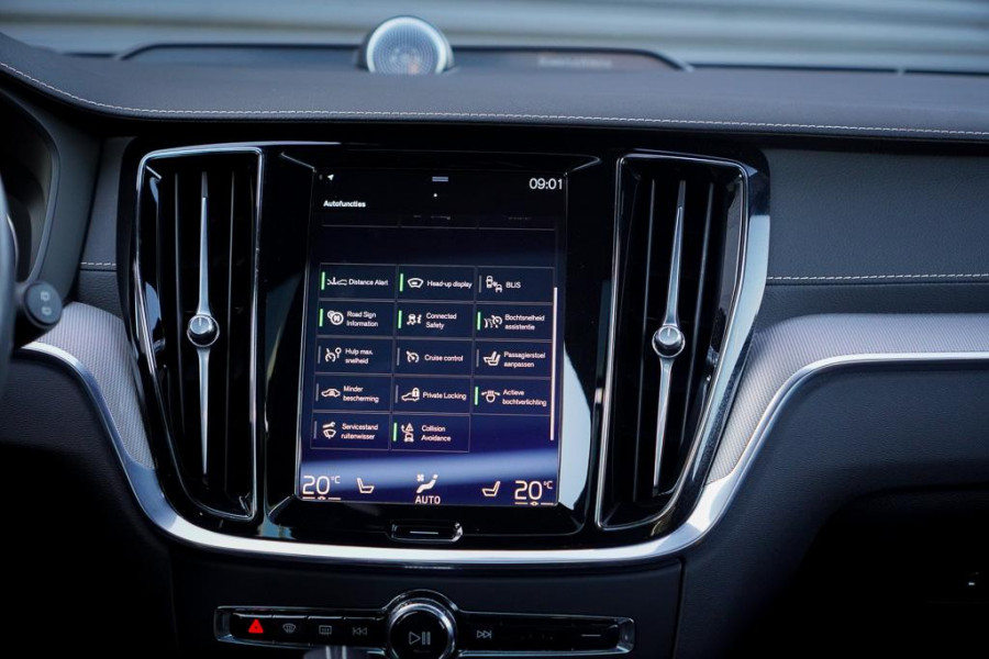 Volvo V60 2.0 T8 Twin Engine AWD Polestar 405 PK / Bowers&Wilkins / HEICO / Pano / Adaptive Cruise / Trekhaak