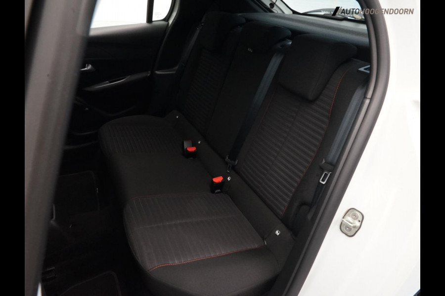 Peugeot 208 1.2 PureTech Allure 100pk (APPLE CARPLAY,LED,STOELVERWARMING,NAVIGATIE,SPORTSTOELEN,CRUISE,LM-VELGEN,NIEUWE APK)