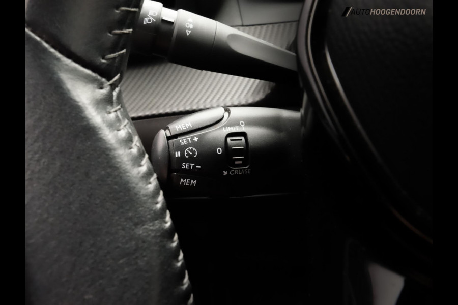 Peugeot 208 1.2 PureTech Allure 100pk (APPLE CARPLAY,LED,STOELVERWARMING,NAVIGATIE,SPORTSTOELEN,CRUISE,LM-VELGEN,NIEUWE APK)