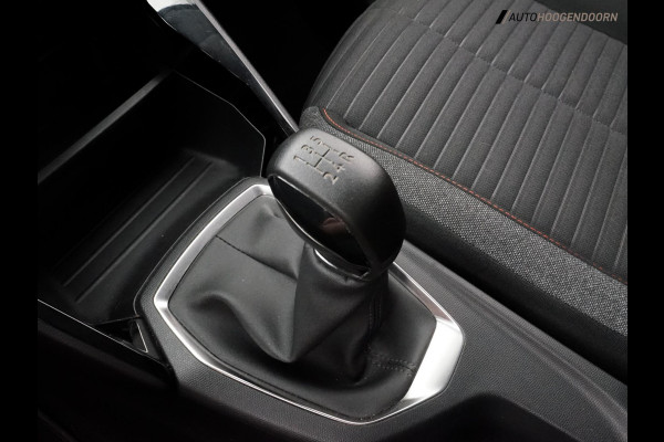 Peugeot 208 1.2 PureTech Allure 100pk (APPLE CARPLAY,LED,STOELVERWARMING,NAVIGATIE,SPORTSTOELEN,CRUISE,LM-VELGEN,NIEUWE APK)