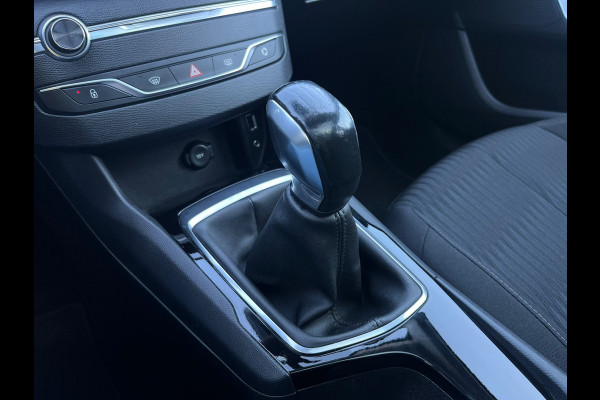 Peugeot 308 SW 1.2 PureTech Blue Executive, Airco, Pano, Bluetooth, Navi, PDC