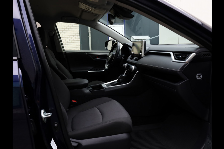 Toyota RAV4 2.5 Hybrid Active | Parkeersensoren | Stoelverwarming | Trekhaak Toyota RAV4 2.5 Hybrid Active | Parkeersensoren | Stoelverwarming | Trekhaak