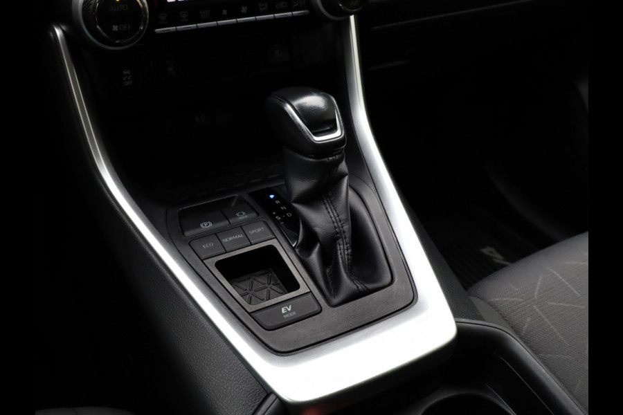 Toyota RAV4 2.5 Hybrid Active | Parkeersensoren | Stoelverwarming | Trekhaak Toyota RAV4 2.5 Hybrid Active | Parkeersensoren | Stoelverwarming | Trekhaak