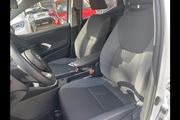 Toyota Yaris 1.5 Hybrid Active | Apple Carplay & Android Auto | Parkeersensoren | Adap.Cruise Control | Dealer onderhouden | 1e eigenaar