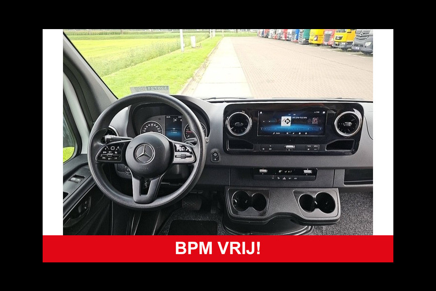Mercedes-Benz Sprinter 516 Bakwagen Laadklep Mbux 10 Cruise Airco EURO6
