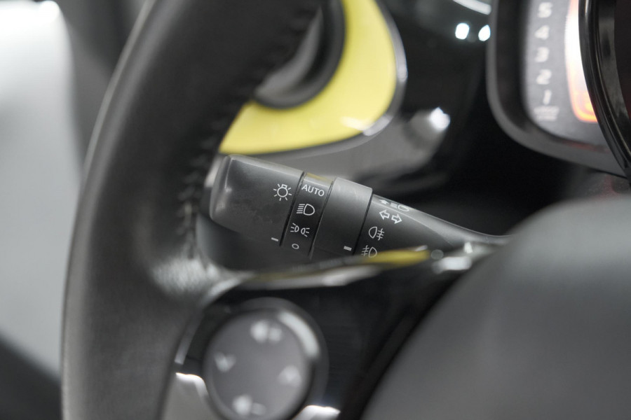 Peugeot 108 1.0 e-VTi Allure | Unieke Kilometerstand | Camera | Climate Control | 5 Deurs