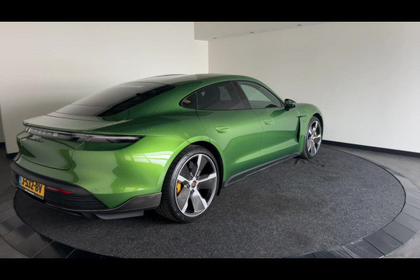 Porsche Taycan Turbo S 93 kWh | Keramische remmen | Carbon GT-design | Passagiers display | Sport Chronopakket Plus!