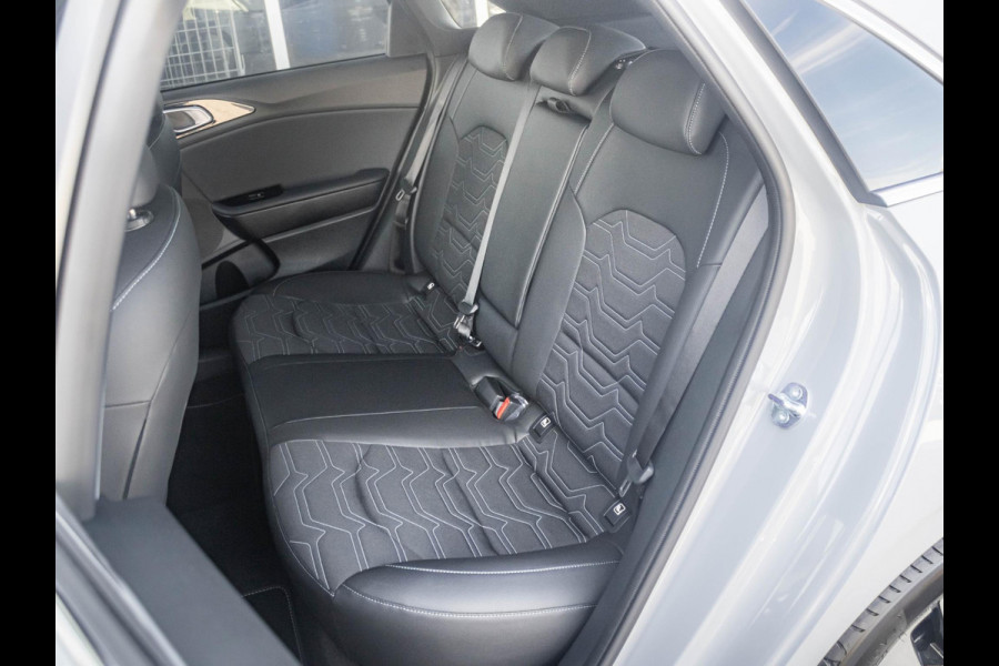 Kia Ceed 1.0 T-GDi MHEV Design Edition | Uit voorraad leverbaar| Camera | Apple Carplay | Adapt. Cruise | Stoel & Stuur Verwarming | Navi | Keyless