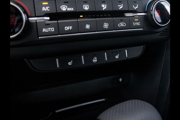 Kia Ceed 1.0 T-GDi MHEV Design Edition | Uit voorraad leverbaar| Camera | Apple Carplay | Adapt. Cruise | Stoel & Stuur Verwarming | Navi | Keyless