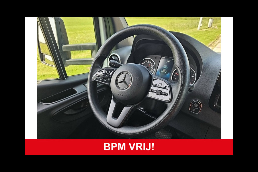 Mercedes-Benz Sprinter 516 CDI Bakwagen Laadklep Mbux 10 Cruise Airco EURO6