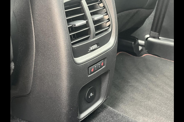 Ford Kuga 2.5 FHEV ST-Line X 190pk | Driver Assistance Pack | Winterpack | Panoramadak | Technology Pack | Geen Stekker nodig | All Season banden