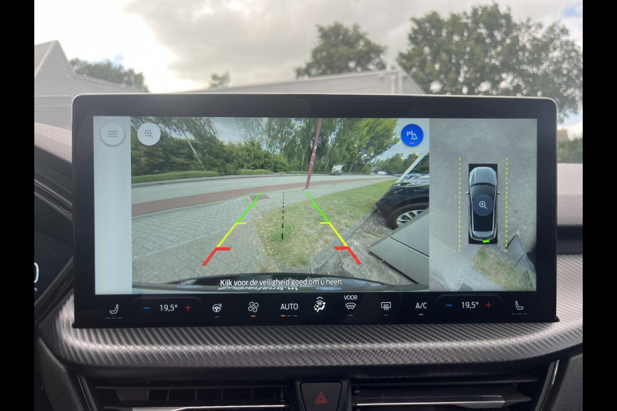 Ford Kuga 2.5 FHEV ST-Line X 190pk | Driver Assistance Pack | Winterpack | Panoramadak | Technology Pack | Geen Stekker nodig | All Season banden