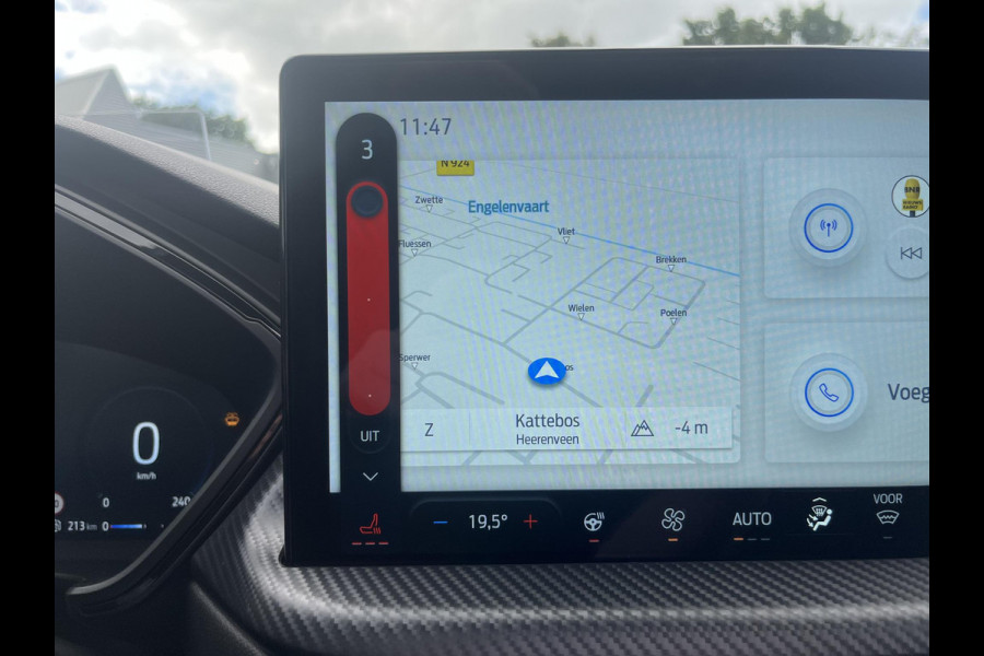 Ford Kuga 2.5 FHEV ST-Line X 190pk | Driver Assistance Pack | Winterpack | Panoramadak | Technology Pack | Geen Stekker nodig | All Season banden