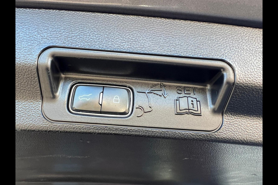 Ford Explorer 3.0 V6 EcoBoost PHEV ST-Line Ford Explorer 3.0 V6 EcoBoost PHEV ST-Line