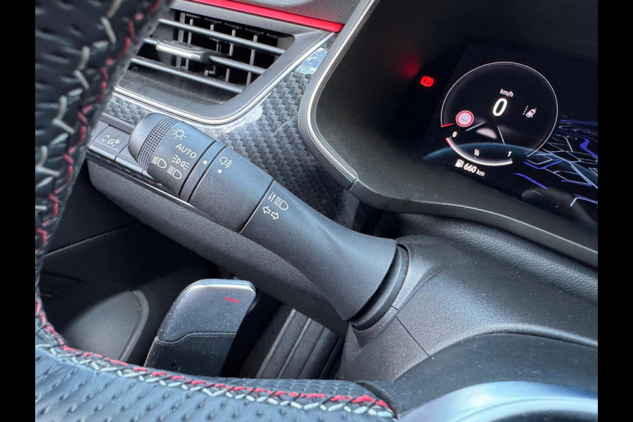 Renault Arkana TCe 140 R.S. line Groot navi / Zwart dak / Metallic / Stoel & stuurwiel verw.