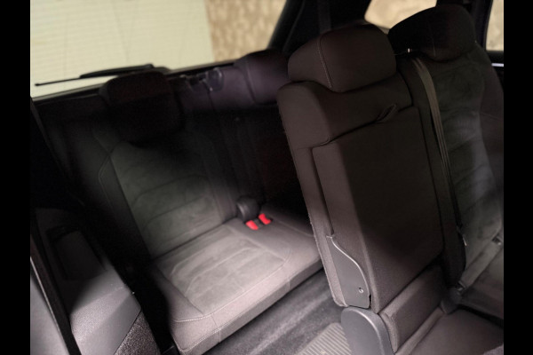 Volkswagen Tiguan Allspace 1.5 TSI Highline Business R 7p. | Trekhaak | ACC | keyless | pano | 20 inch