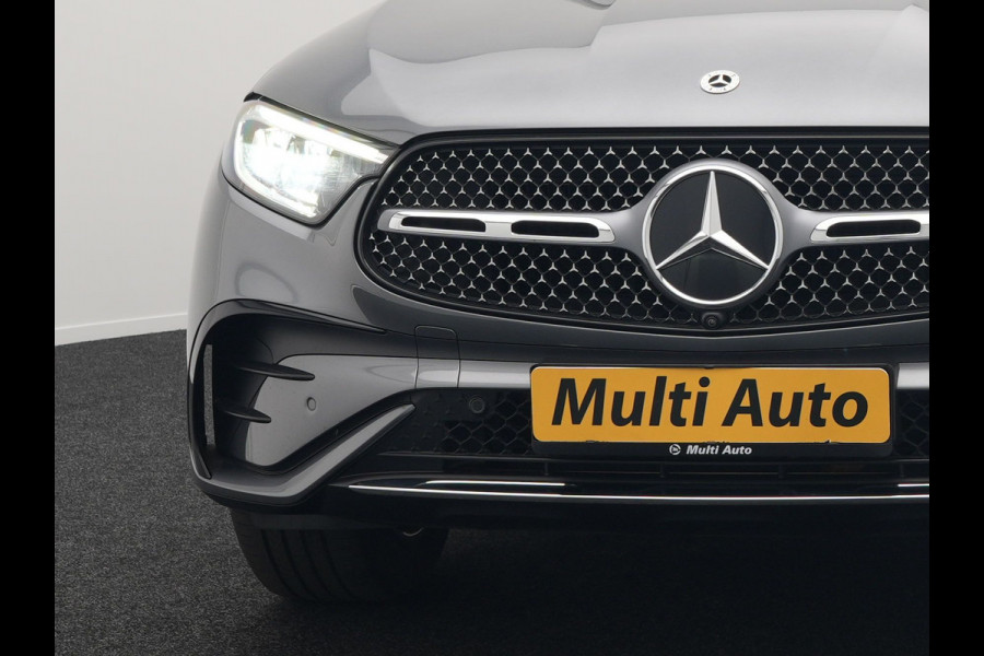 Mercedes-Benz GLC 300e 4MATIC AMG Line Plug In Hybrid 313pk PHEV | Luchtvering | Trekhaak af Fabriek | Panodak | Adaptive Cruise | 4 Wielbesturing | 360 Camera |  Lederen Sportstoelen Massage & Ventilatie |