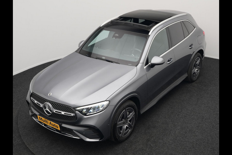Mercedes-Benz GLC 300e 4MATIC AMG Line Plug In Hybrid 313pk PHEV | Luchtvering | Trekhaak af Fabriek | Panodak | Adaptive Cruise | 4 Wielbesturing | 360 Camera |  Lederen Sportstoelen Massage & Ventilatie |