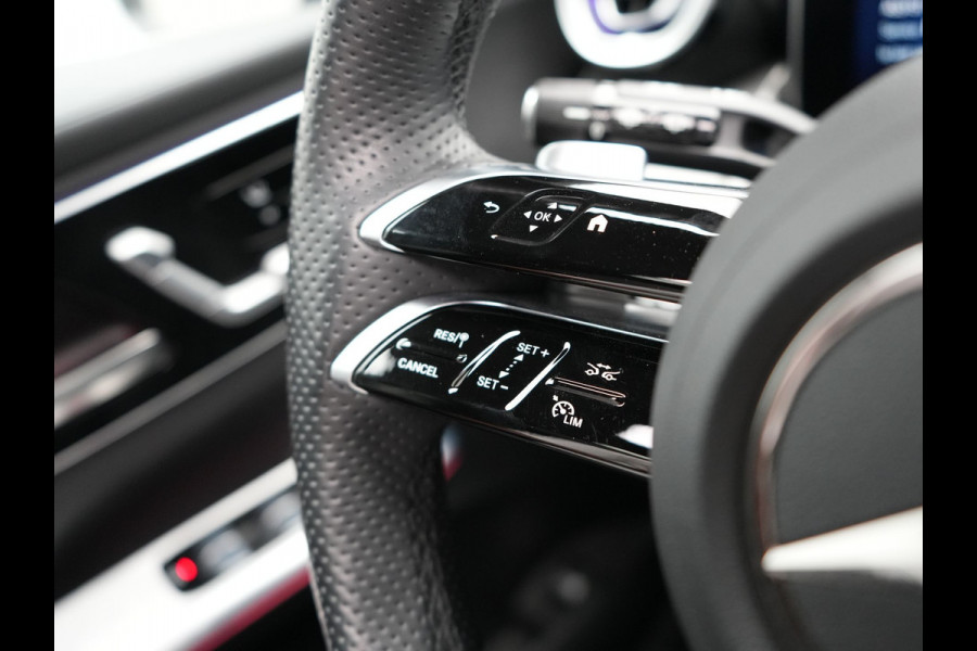 Mercedes-Benz GLC 300e 4MATIC AMG Line Plug In Hybrid 313pk PHEV | Luchtvering | Trekhaak af Fabriek | Panodak | Adaptive Cruise | 4 Wielbesturing | 360 Camera |  Lederen Sportstoelen Massage & Ventilatie |