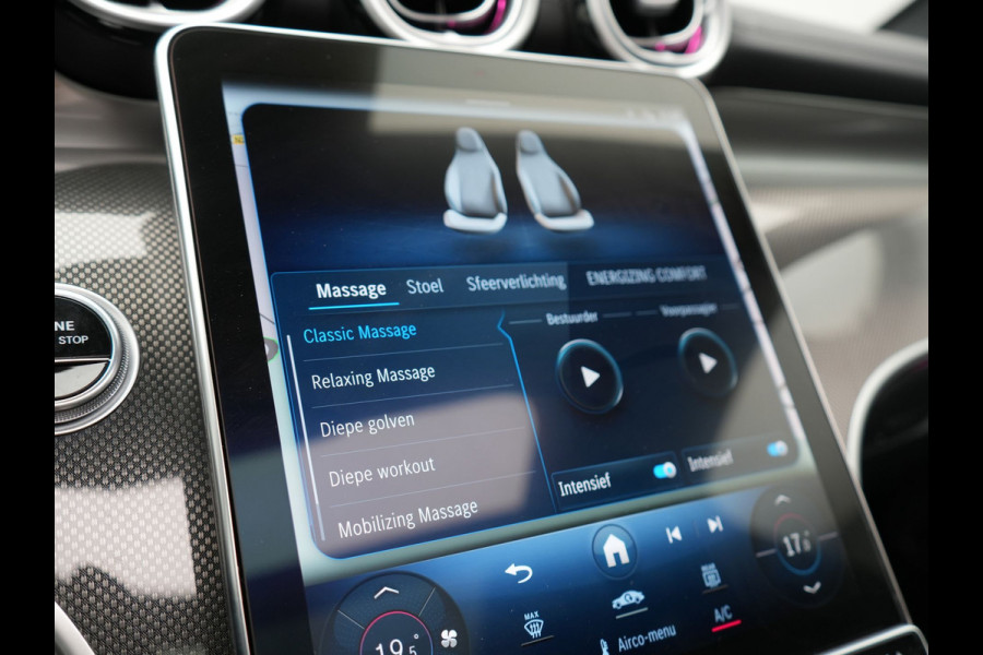 Mercedes-Benz GLC 300e 4MATIC AMG Line Plug In Hybrid 313pk PHEV | Luchtvering | Trekhaak af Fabriek | Panodak | Adaptive Cruise | 4 Wielbesturing | 360 Camera |  Lederen Sportstoelen Massage & Ventilatie |