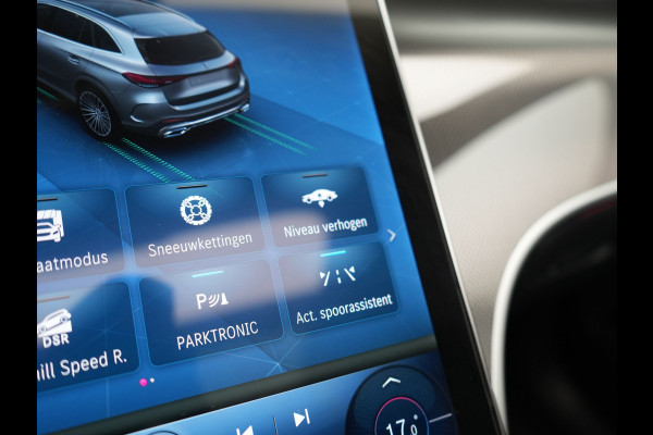 Mercedes-Benz GLC 300e 4MATIC AMG Line Plug In Hybrid 313pk PHEV | Luchtvering | Trekhaak af Fabriek | Panodak | Adaptive Cruise | 4 Wielbesturing | 360 Camera |  Lederen Sportstoelen Massage & Ventilatie |