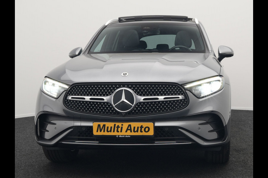 Mercedes-Benz GLC 300e 4MATIC AMG Line Plug In Hybrid 313pk PHEV | Luchtvering | Trekhaak af Fabriek | Panodak | Adaptive Cruise | 4 Wielbesturing | 360 Camera |  Lederen Sportstoelen Massage & Ventilatie |
