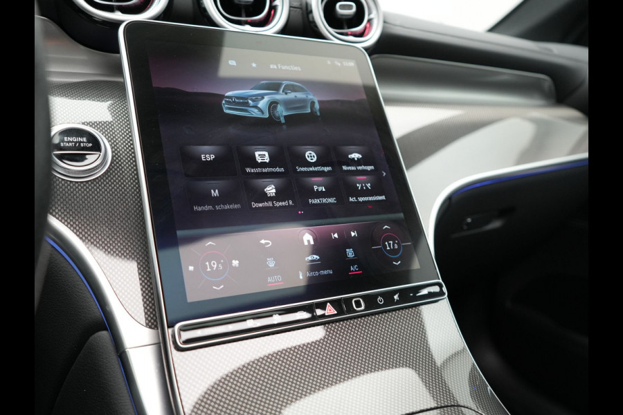 Mercedes-Benz GLC 300e 4MATIC AMG Line Plug In Hybrid 313pk PHEV | Luchtvering | Trekhaak af Fabriek | Panodak | Adaptive Cruise | 4 Wielbesturing | 360 Camera |  Lederen Sportstoelen Massage & Ventilatie |
