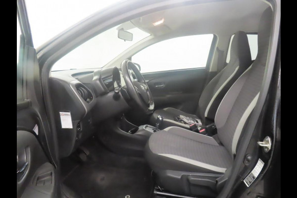 Toyota Aygo 1.0 VVT-i x-joy Airco | ECC Carplay Navi Camera achter Cruise Control 15"LM Velgen