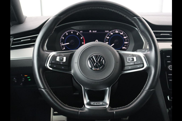 Volkswagen Passat 1.5 TSI R Line | Nappaleder | Stoelverwarming | Trekhaak | LED Plus | Adaptive cruise | Carplay | Virtual Cockpit | Navigatie | Climate control