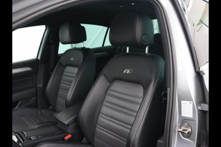 Volkswagen Passat 1.5 TSI R Line | Nappaleder | Stoelverwarming | Trekhaak | LED Plus | Adaptive cruise | Carplay | Virtual Cockpit | Navigatie | Climate control