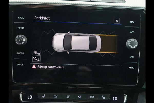 Volkswagen Passat 1.5 TSI R Line | Nappaleder | Stoelverwarming | Trekhaak | LED Plus | Adaptive cruise | Carplay | Virtual Cockpit | Navigatie | Climate control