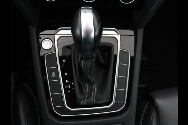 Volkswagen Passat 1.5 TSI R Line | Nappaleder | Stoelverwarming | Trekhaak | LED Plus | Adaptive cruise | Carplay | Virtual Cockpit | Navigatie | Climate control