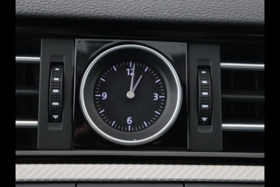Volkswagen Passat 1.5 TSI R Line | Nappaleder | Stoelverwarming | Trekhaak | LED Plus | Adaptive cruise | Carplay | Virtual Cockpit | Navigatie | Climate control
