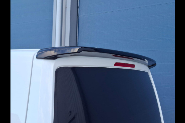 Volkswagen Transporter 2.0 TDI L2H1 30 DC VERLAAGD / SPOILERS IN KLEUR / AIRCO / CRUISE /  DUBBEL CABINE