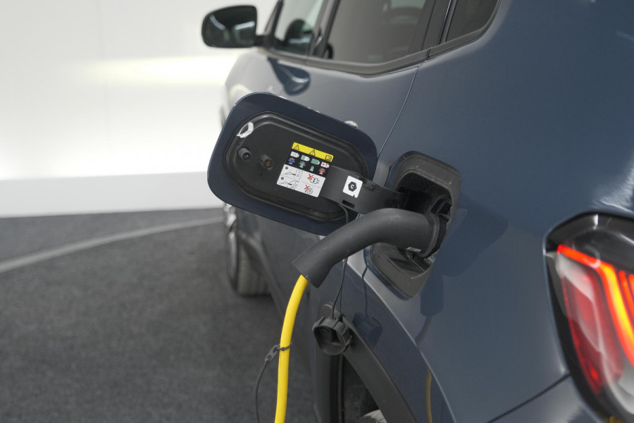 Jeep Compass 4xe 190 Plug-in Hybrid Electric Limited | Elektrisch Panoramadak | Camera | Adaptieve Cruise Control | Apple Carplay | Pack Winter