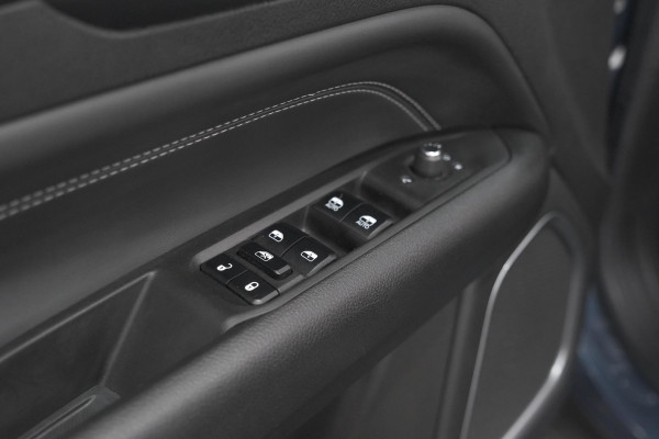 Jeep Compass 4xe 190 Plug-in Hybrid Electric Limited | Elektrisch Panoramadak | Camera | Adaptieve Cruise Control | Apple Carplay | Pack Winter