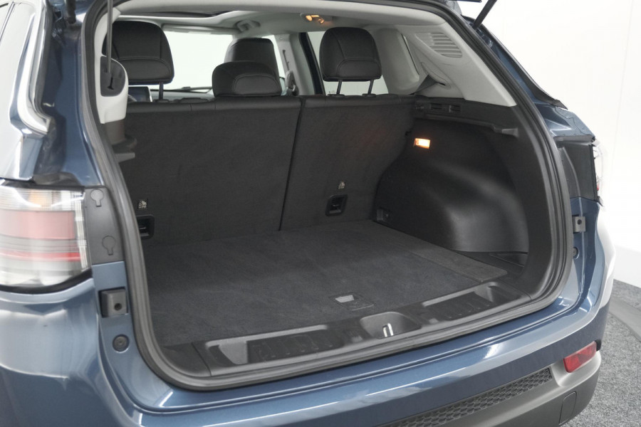 Jeep Compass 4xe 190 Plug-in Hybrid Electric Limited | Elektrisch Panoramadak | Camera | Adaptieve Cruise Control | Apple Carplay | Pack Winter