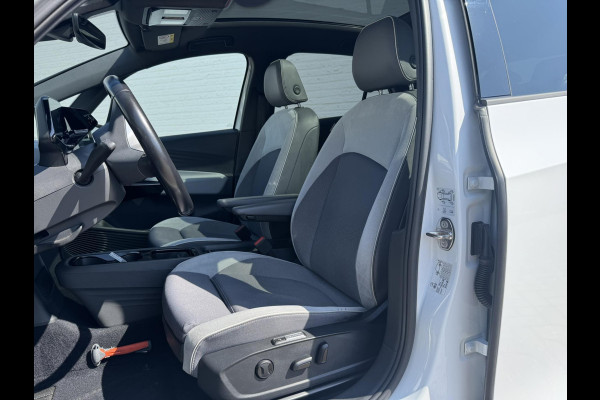Volkswagen ID.3 First Max 58 kWh Panorama Trekhaak Camera Ergonomische stoelen Sfeer verlichting