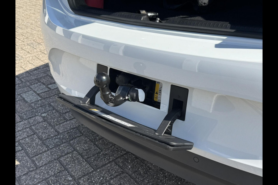 Volkswagen ID.3 First Max 58 kWh Panorama Trekhaak Camera Ergonomische stoelen Sfeer verlichting