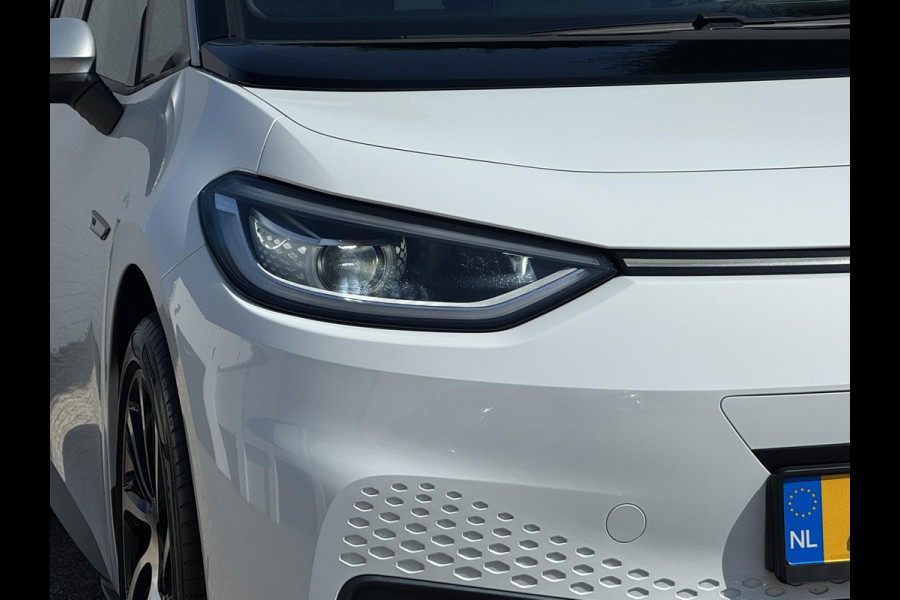 Volkswagen ID.3 First Max 58 kWh Panorama Trekhaak Camera Ergonomische stoelen Sfeer verlichting