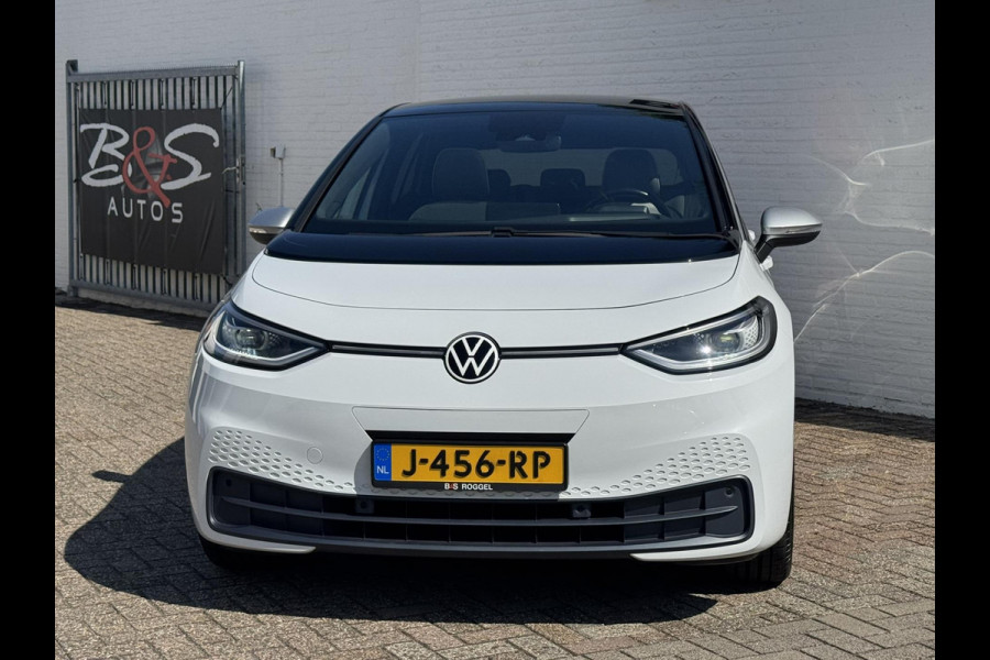 Volkswagen ID.3 First Max 58 kWh Panorama Trekhaak Camera Ergonomische stoelen Sfeer verlichting