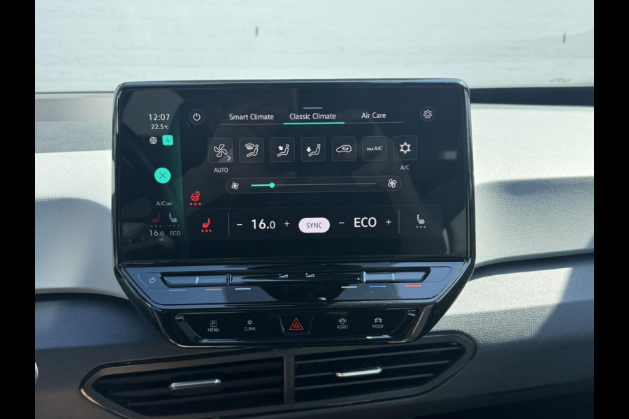 Volkswagen ID.3 First Max 58 kWh Panorama Trekhaak Camera Ergonomische stoelen Sfeer verlichting