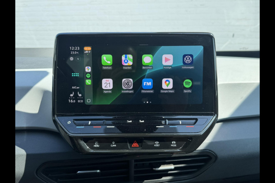 Volkswagen ID.3 First Max 58 kWh Panorama Trekhaak Camera Ergonomische stoelen Sfeer verlichting