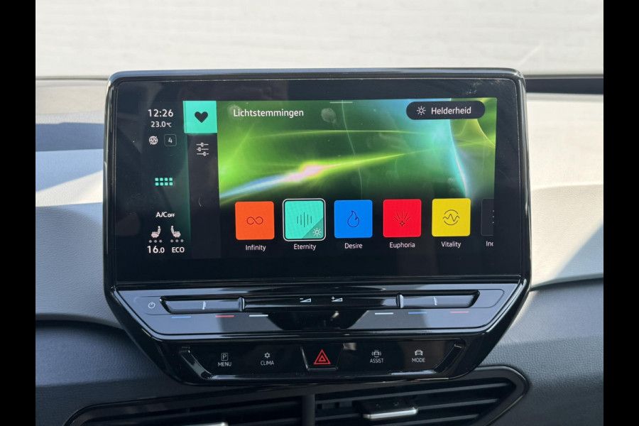 Volkswagen ID.3 First Max 58 kWh Panorama Trekhaak Camera Ergonomische stoelen Sfeer verlichting